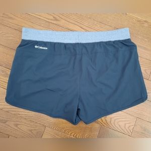 Columbia Running Shorts, Size Large, Black + Gray